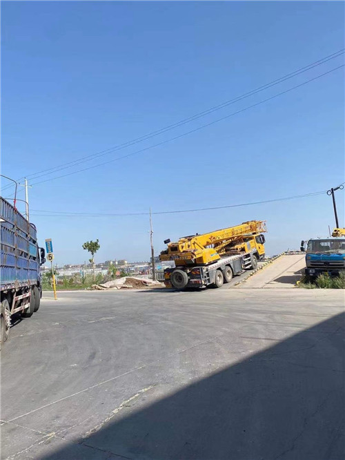 繁峙县25吨吊车的租赁价格大概是多少？